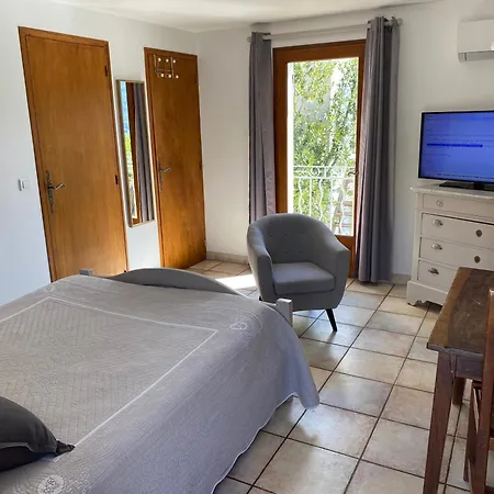 Chambre: Fenêtre Sur Le Ventoux